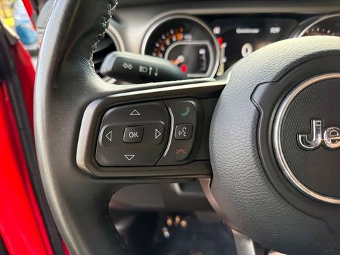 Used 2022 Jeep Gladiator Willys image 21