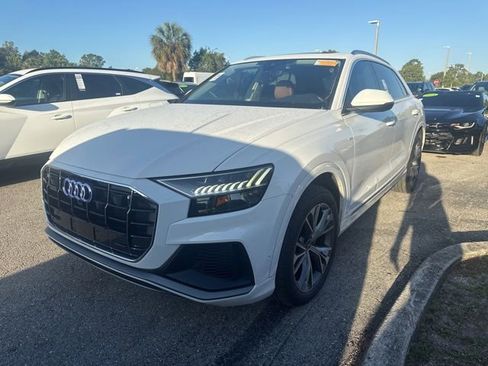 Used 2023 Audi Q8 Premium Plus AWD/4WD image 4