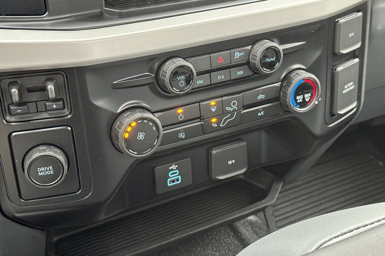 New 2026 Ford F550 2WD Regular Cab Super Duty image 20