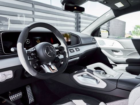 Used 2024 Mercedes-Benz GLE 63 AMG S image 4