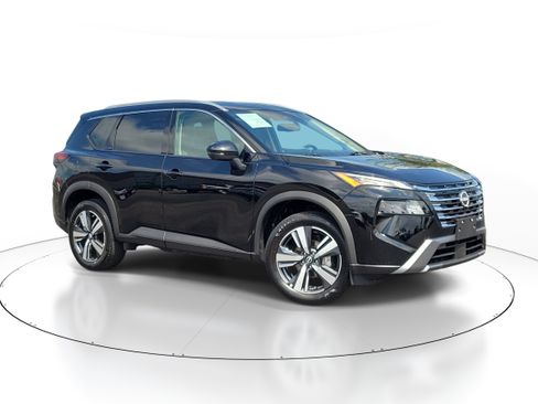 Certified 2026 Nissan Rogue SL AWD/4WD image 1