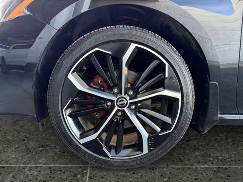 Used 2023 Nissan Altima 2.5 SR w/ SR Premium Package image 20