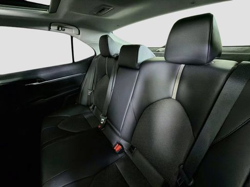 Used 2022 Toyota Camry XSE FWD image 25