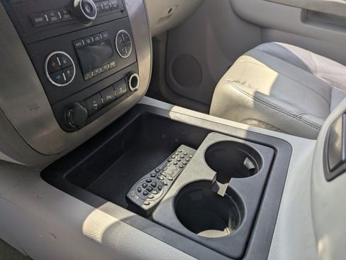 Used 2010 GMC Sierra 2500 SLT AWD/4WD image 16