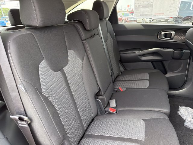 New 2026 Kia Sorento LX FWD image 22