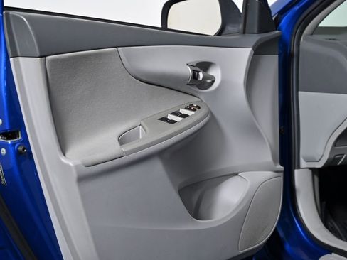 Used 2010 Toyota Corolla LE image 24