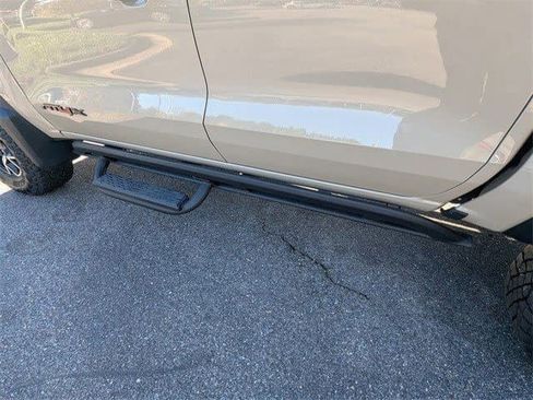 Used 2023 GMC Canyon AT4X image 26