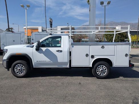 New 2026 GMC Sierra 2500 Pro image 9