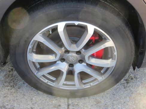 Used 2018 Maserati Levante GranLusso image 7