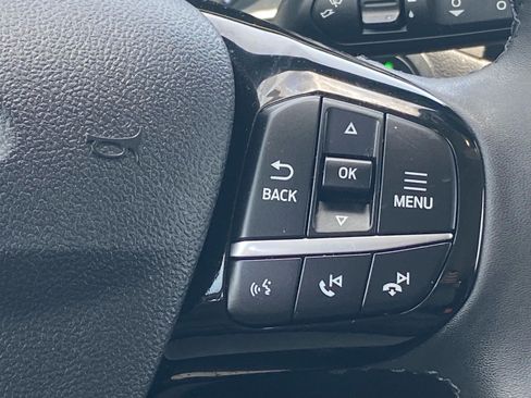 Certified 2022 Ford Escape SE w/ SE Sport Appearance Package FWD image 9