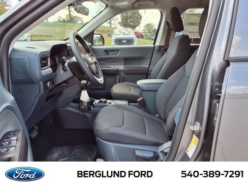 New 2025 Ford Maverick XL image 10