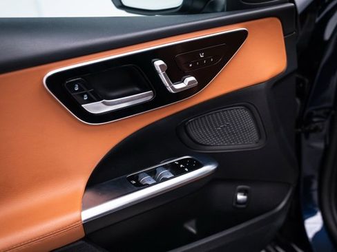 Used 2023 Mercedes-Benz C 300 4MATIC Sedan image 22