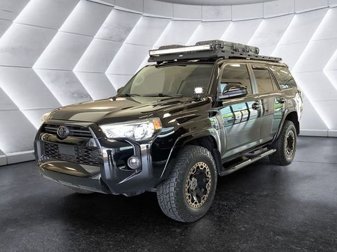 Used 2024 Toyota 4Runner SR5 image 3