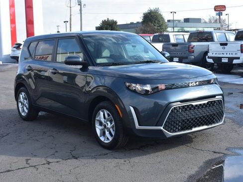 Used 2024 Kia Soul LX w/ Option Group 015 image 3