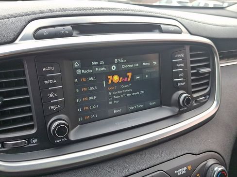 Used 2018 Kia Sorento EX w/ EX Advanced Touring Package image 3