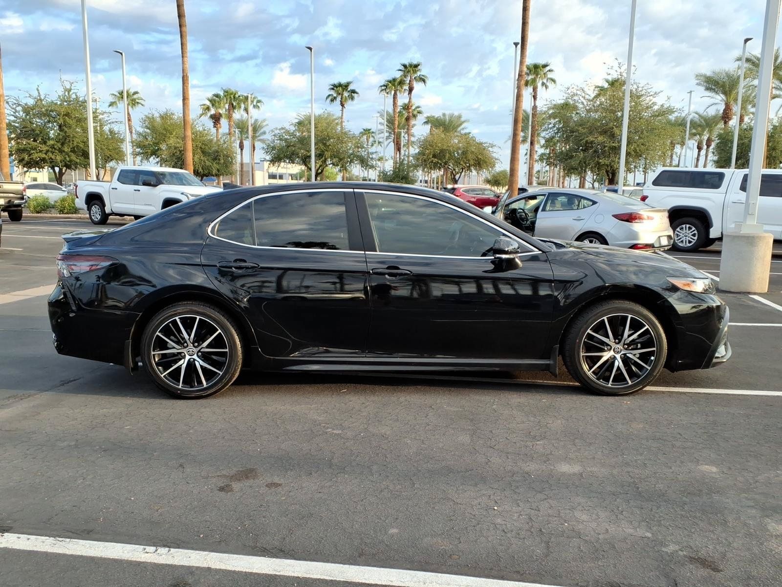 Certified 2024 Toyota Camry SE FWD image 3