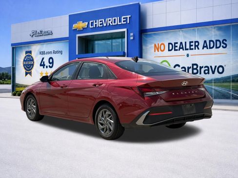 Used 2024 Hyundai Elantra SEL FWD image 5