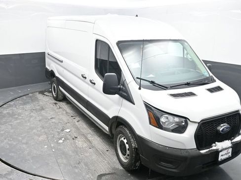 Used 2022 Ford Transit 250 Medium Roof w/ Load Area Protection Package image 19