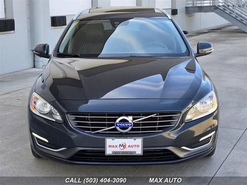 Used 2015 Volvo V60 T5 Premier image 3