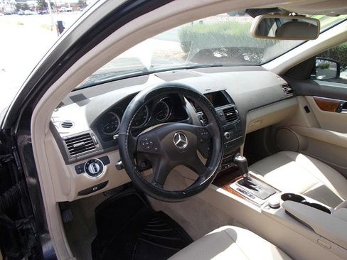 Used 2011 Mercedes-Benz C 300 Luxury image 13