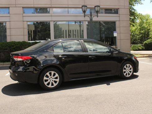 Used 2024 Toyota Corolla LE FWD image 7