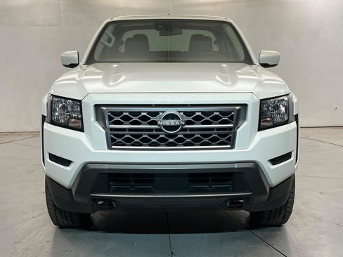 Used 2024 Nissan Frontier SV AWD/4WD image 9