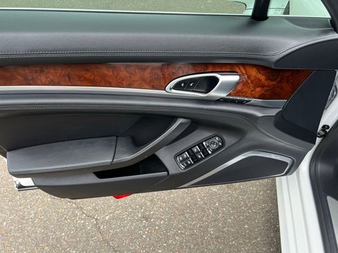 Used 2014 Porsche Panamera AWD/4WD image 22