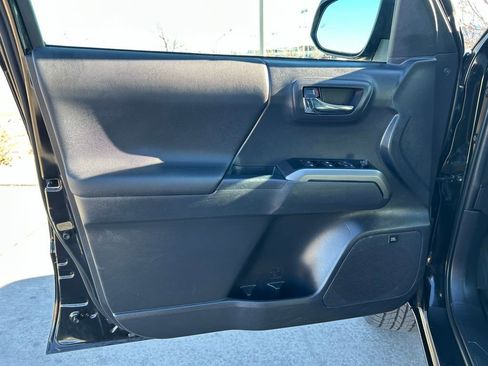 Used 2023 Toyota Tacoma TRD Sport image 21