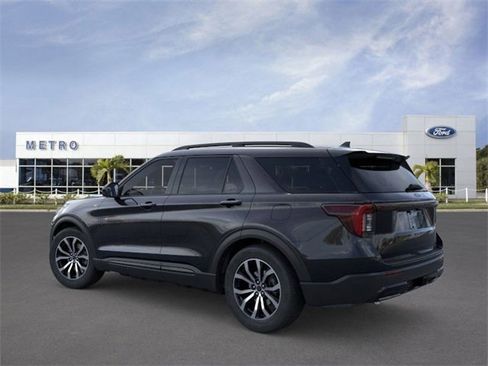 New 2025 Ford Explorer ST-Line image 4