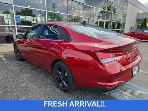 Used 2023 Hyundai Elantra SEL FWD image 5