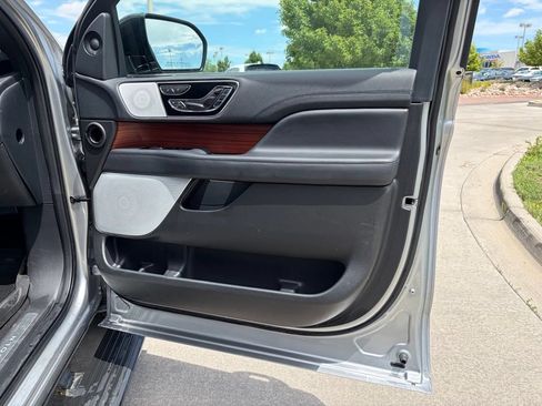 Used 2024 Lincoln Navigator L Reserve AWD/4WD image 26