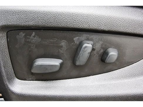 Used 2018 Chevrolet Tahoe LT image 25