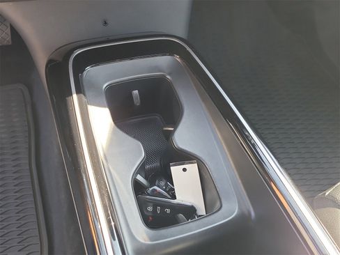 Used 2023 Volkswagen ID.4 Pro S image 26