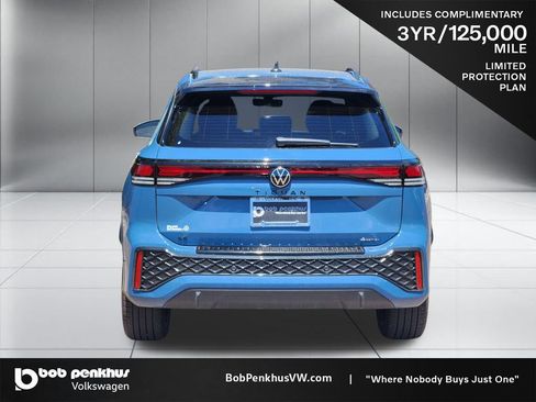 Used 2025 Volkswagen Tiguan SE R-Line AWD/4WD image 26