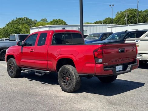 Used 2022 Toyota Tacoma SR w/ SR Convenience Package RWD image 5