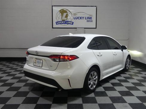 Used 2022 Toyota Corolla LE FWD image 10