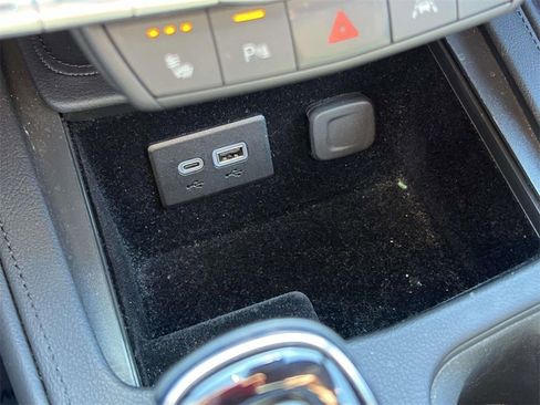 Used 2023 Cadillac XT4 Luxury w/ Cold Weather Package image 16