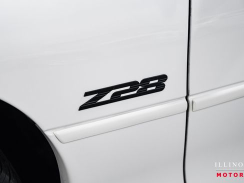 Used 1997 Chevrolet Camaro Z28 image 10