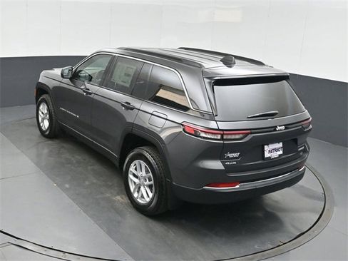 New 2025 Jeep Grand Cherokee Laredo X w/ Luxury Tech Group I image 33