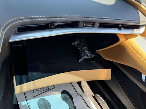 Used 2024 Chevrolet Corvette Stingray Premium Cpe w/ Battery Protection Package RWD image 31