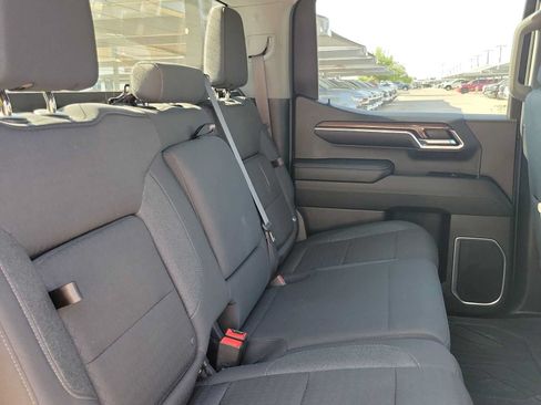 Used 2023 Chevrolet Silverado 1500 LT w/ Z71 Off-Road Package AWD/4WD image 17