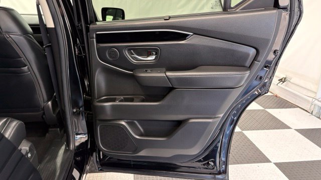 Used 2025 Honda Pilot EX-L image 30