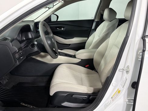 Used 2025 Honda Accord LX image 5