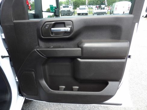 Used 2025 Chevrolet Silverado 3500 W/T AWD/4WD image 38