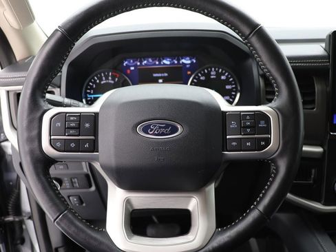 Used 2024 Ford Expedition XLT image 16