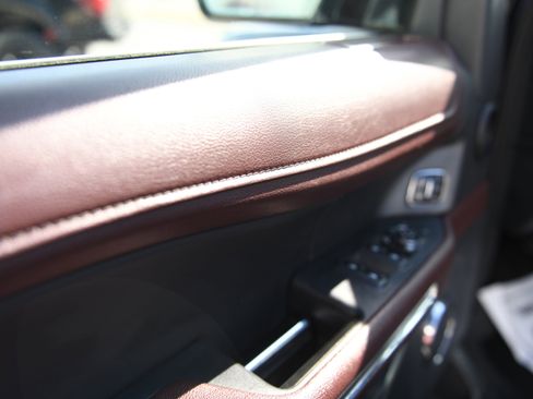 Used 2024 Ford Expedition Limited image 16