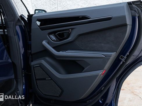 Used 2024 Lamborghini Urus S image 32