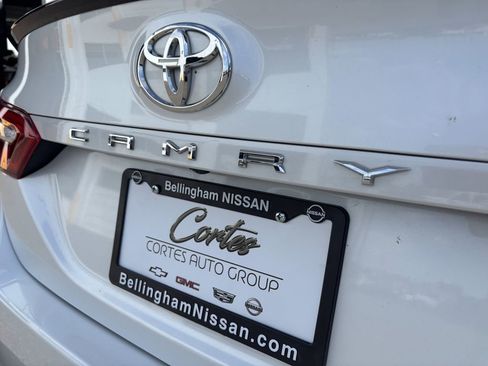 Used 2020 Toyota Camry XSE FWD image 11