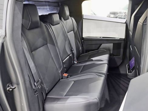 Used 2024 Tesla Cybertruck AWD Crew Cab image 30