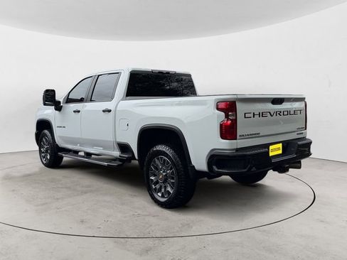 Used 2024 Chevrolet Silverado 2500 Custom w/ Custom Value Package AWD/4WD image 3